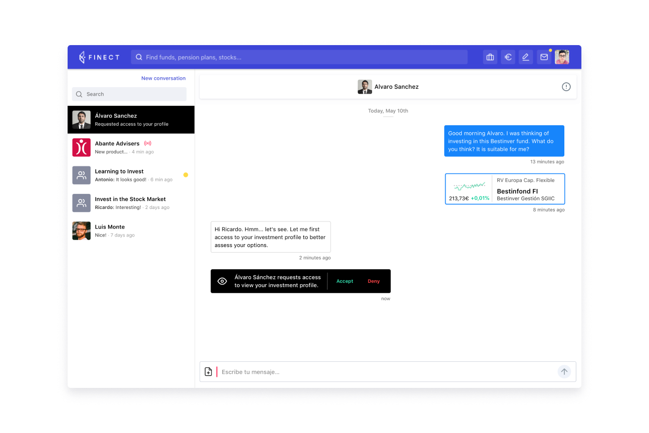 Chat view. User receiving a data access request from an adviser